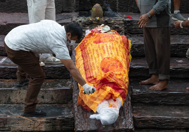 Nepal-China Flood Toll Nears 800, Thousands Missing